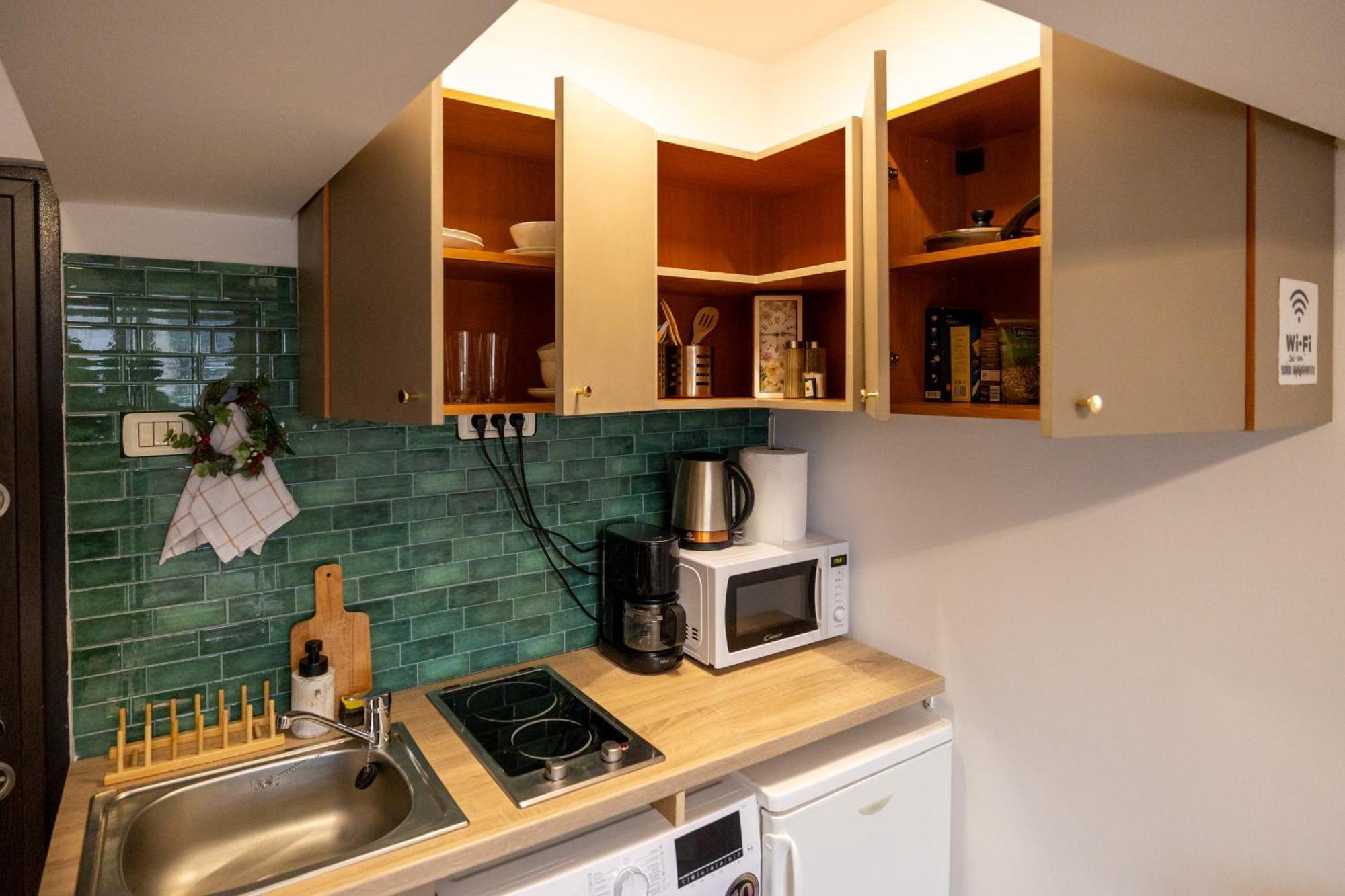 טימישוארה Cozy Studio Retreat - Quiet, Premium Stay מראה חיצוני תמונה